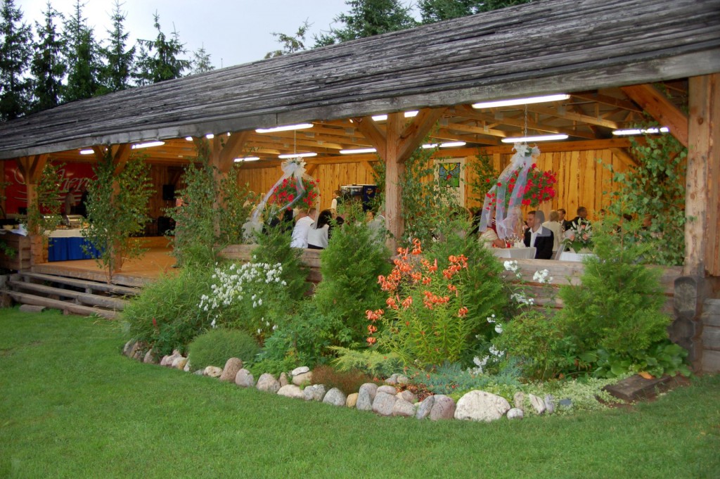 Katusega väliterrass Vehendi Motellis